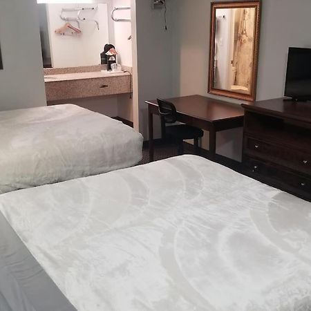 Hotel 2 Queen Beds Hotel Room 220 Booking Stillwater Dış mekan fotoğraf