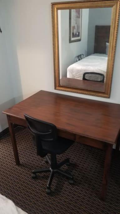 Hotel 2 Queen Beds Hotel Room 220 Booking Stillwater Dış mekan fotoğraf